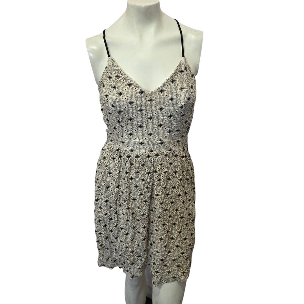 Foreign Exchange Smocked Floral Mini Dress Open Back Crisscross Womens Small